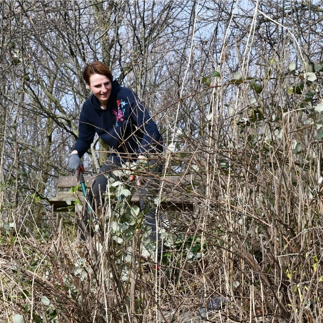Natuurbelevings's tweet photo. NL doet op De Bult! Lees het verslag op onze Facebook pagina. @NLDOET #vrijwilligers #DeBult #NieuweWetering https://t.co/0Mvm0HW8AL https://t.co/1jbOa6qVDm