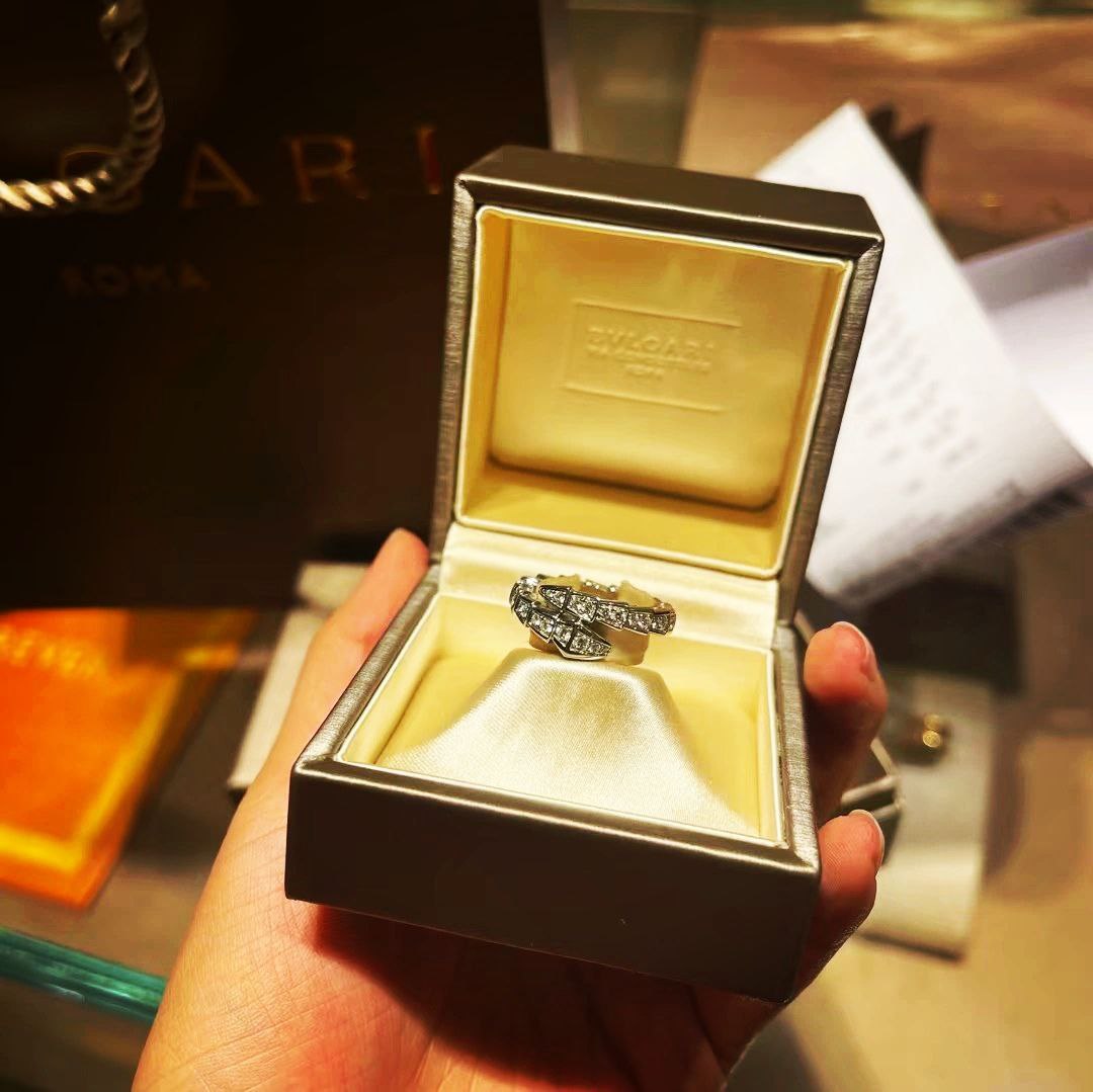 Jane20069576's tweet photo. Thank you my friend, I am so happy to receive such a gift https://t.co/5SfowNHHhF