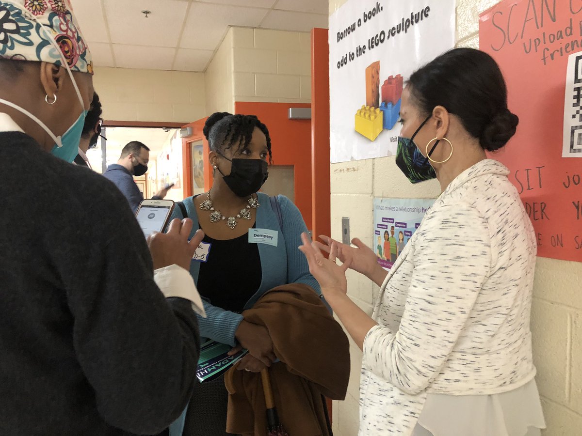 SoniaChangDiaz's tweet photo. We're back at it here in Springfield!
Loved getting to meet and talk with folks in person at the caucus about environmental justice, my plan for debt-free education from birth to adulthood, affordable housing, & more to build a Commonwealth that works for everyone. https://t.co/1D3HWfc3Nt