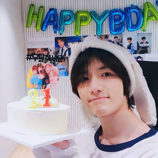 AM_Moa05's tweet photo. — Happy Birthday Choi Beomgyu, Our Energetic Beomie Bear🧸. ‹𝟹

HAPPY BEOMGYU DAY💙
#BeomgyuOurSpringPrince
#범규야_널_닮은_봄이_왔어 https://t.co/r37kTbEG44