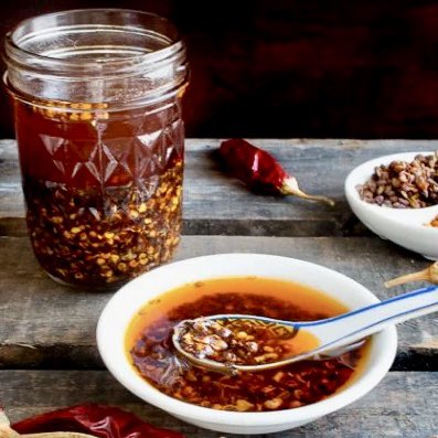 ChefKevinBelton's tweet photo. Is garlic & chili(in oil) the savory version of chocolate and peanut butter? I sure hope so! It’s cold outside (and windy), we may be staying home today & making our own take-out. So I can’t wait to show y’all what I’m making on @WWLTV #homemadetakeout #cookinwithchefkevin #beon4 https://t.co/Rx98MArYxk