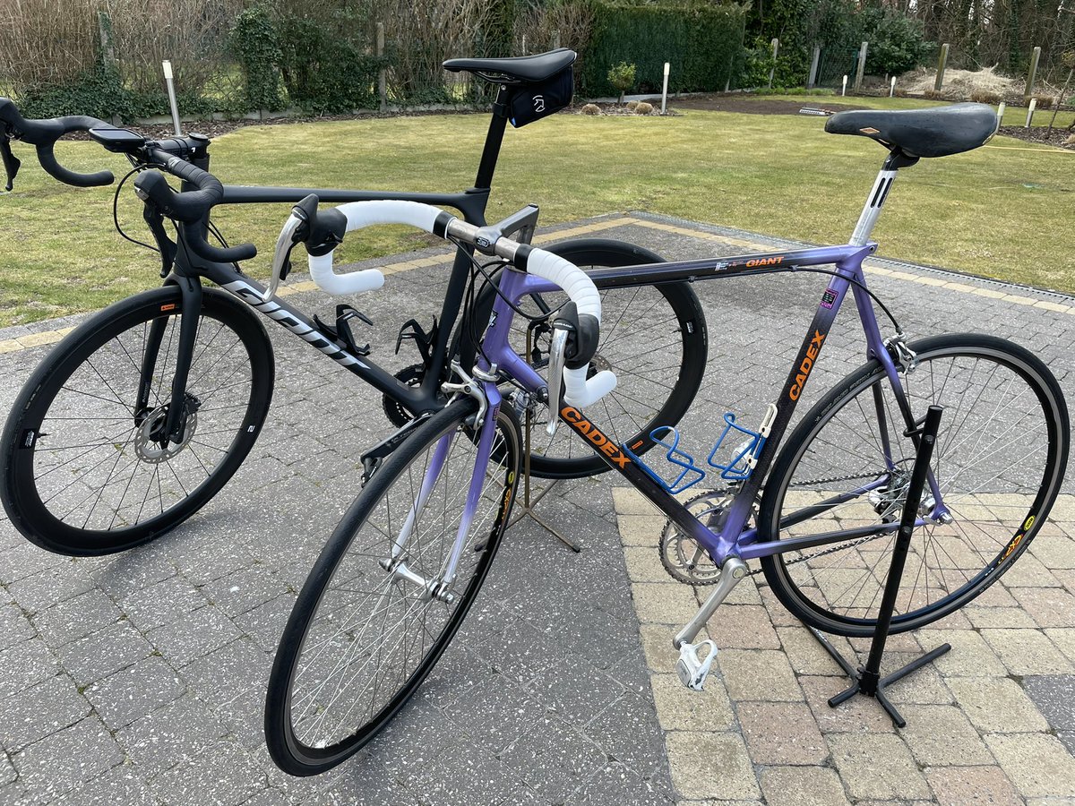 GeMe2's tweet photo. De eerste en mss de laatste? #giantbikes #cadex https://t.co/yoMJRzQipH