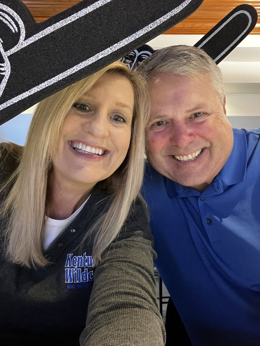 susanguess's tweet photo. #SECMBB https://t.co/hcRGPYwsom