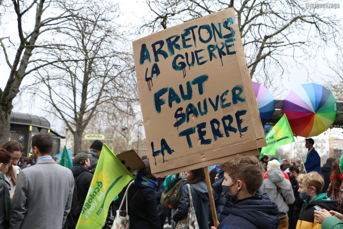 mizagav's tweet photo. Paremos la #guerra y salvemos la tierra #LookUp #paris https://t.co/ohzUEKlwIq
