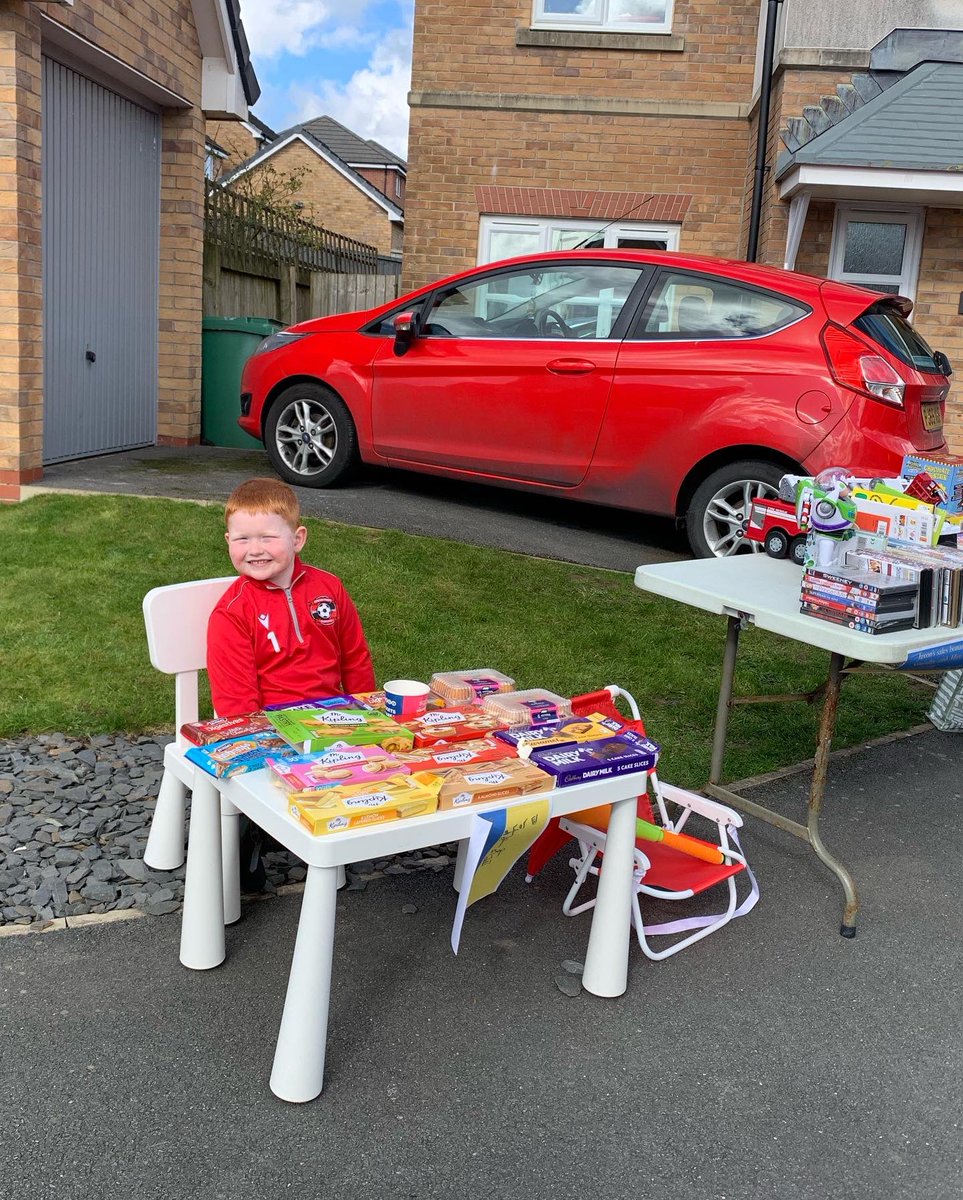 Chelsie0412's tweet photo. So this little superstar raised £59.70 for the DEk Ukraine appeal run by the British Red Cross. 
Super proud! ❤️ https://t.co/qpG1QVq1pY