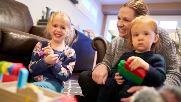 CP24's tweet photo. Parents with kids under age five feel 'left behind' with ending of mask mandates
https://t.co/7kS5ogh0aQ https://t.co/xjjCZXs4Zb