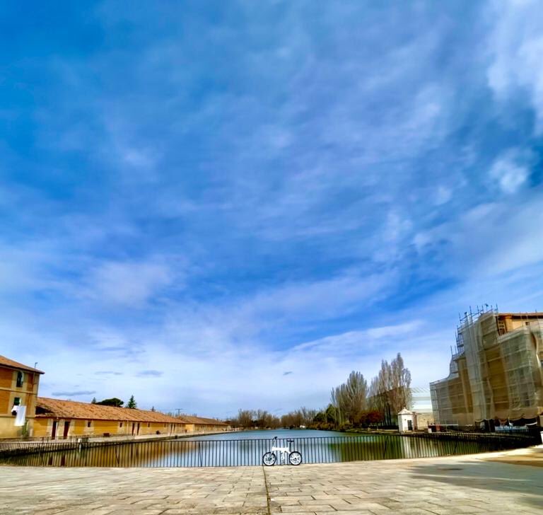 rm_ebikes's tweet photo. Hoy salimos a dar un paseo en bici por nuestro pueblo @AytoRioseco #canaldecastilla @turvalladolid https://t.co/mNrCgXSWab