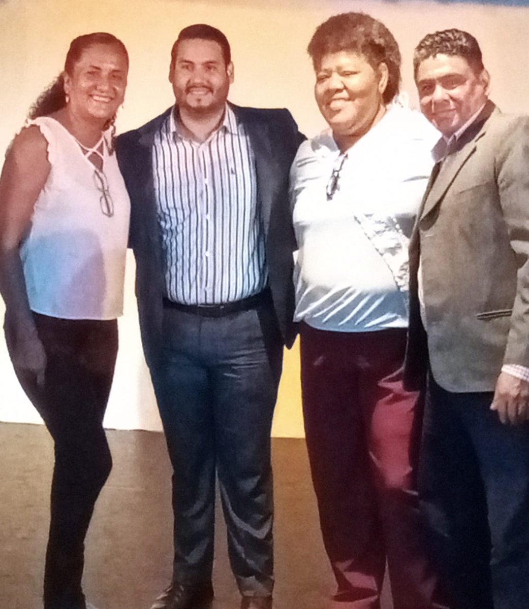 eps_red's tweet photo. #REDGLOBAL, agradece a @JaimeZambrano4 por el apoyo brindado a las organizaciones y unidades económicas del sector #EPS, #Org que brindan sus servicios en #DistritoCentroSurMIES; lideres como usted necesita el país. #JuntosLoLogramos  @InclusionEc @EstebanBernalB @VeronicaCandoB https://t.co/4HbrlYYfJO