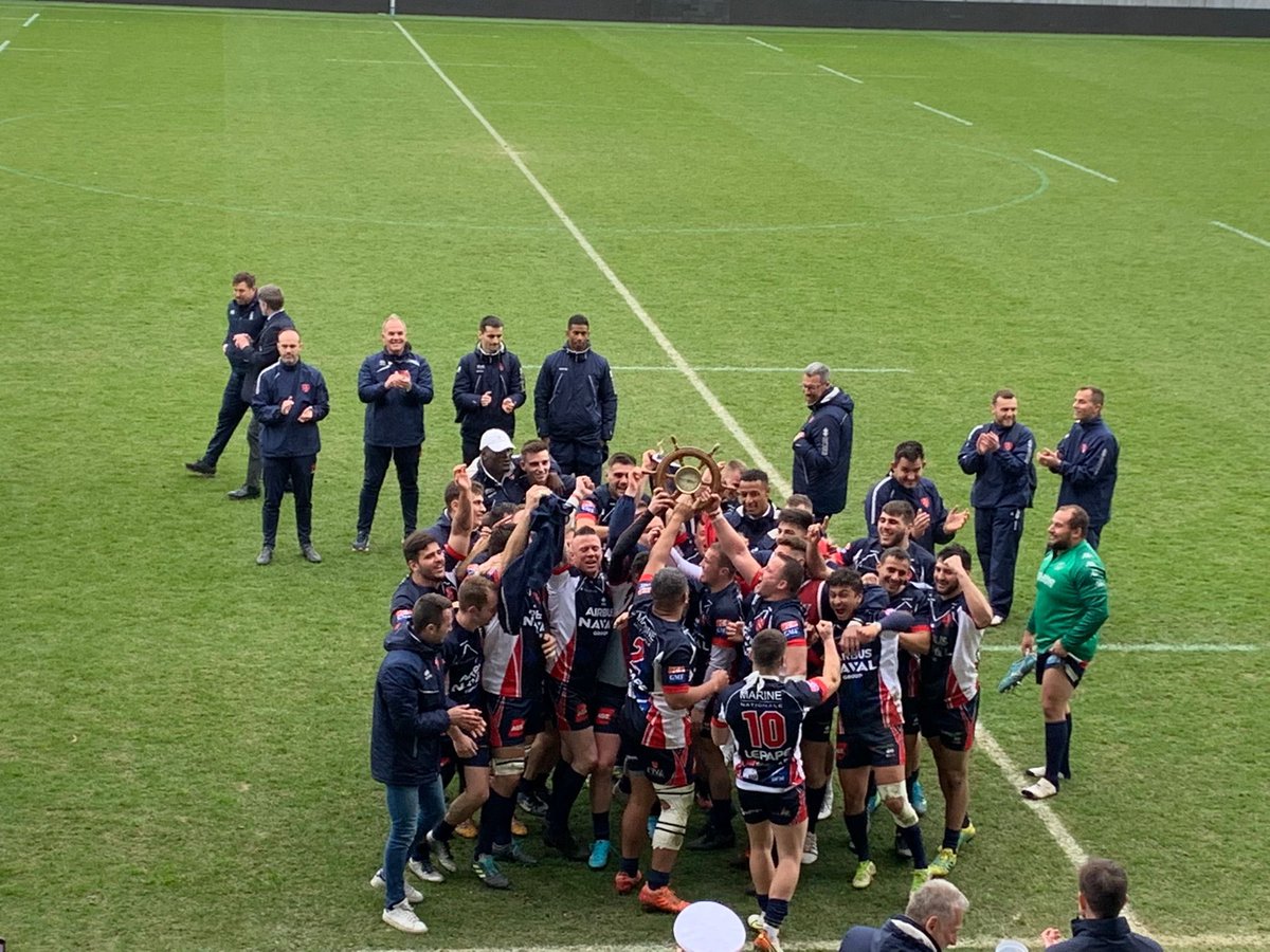 CEMM_FR's tweet photo. 🏈Le rugby club de la @MarineNationale 🇫🇷 a remporté le crunch contre la @RoyalNavy @RoyalNavyRL 🇬🇧 cet après midi à Vannes, avec un score de 3️⃣3️⃣ à 7️⃣. L'équipe féminine avait ouvert la voie de la victoire avec un score de 3️⃣4️⃣ à 7️⃣. Belle démonstration de combat en équipage ! https://t.co/ntG5vH8p9A