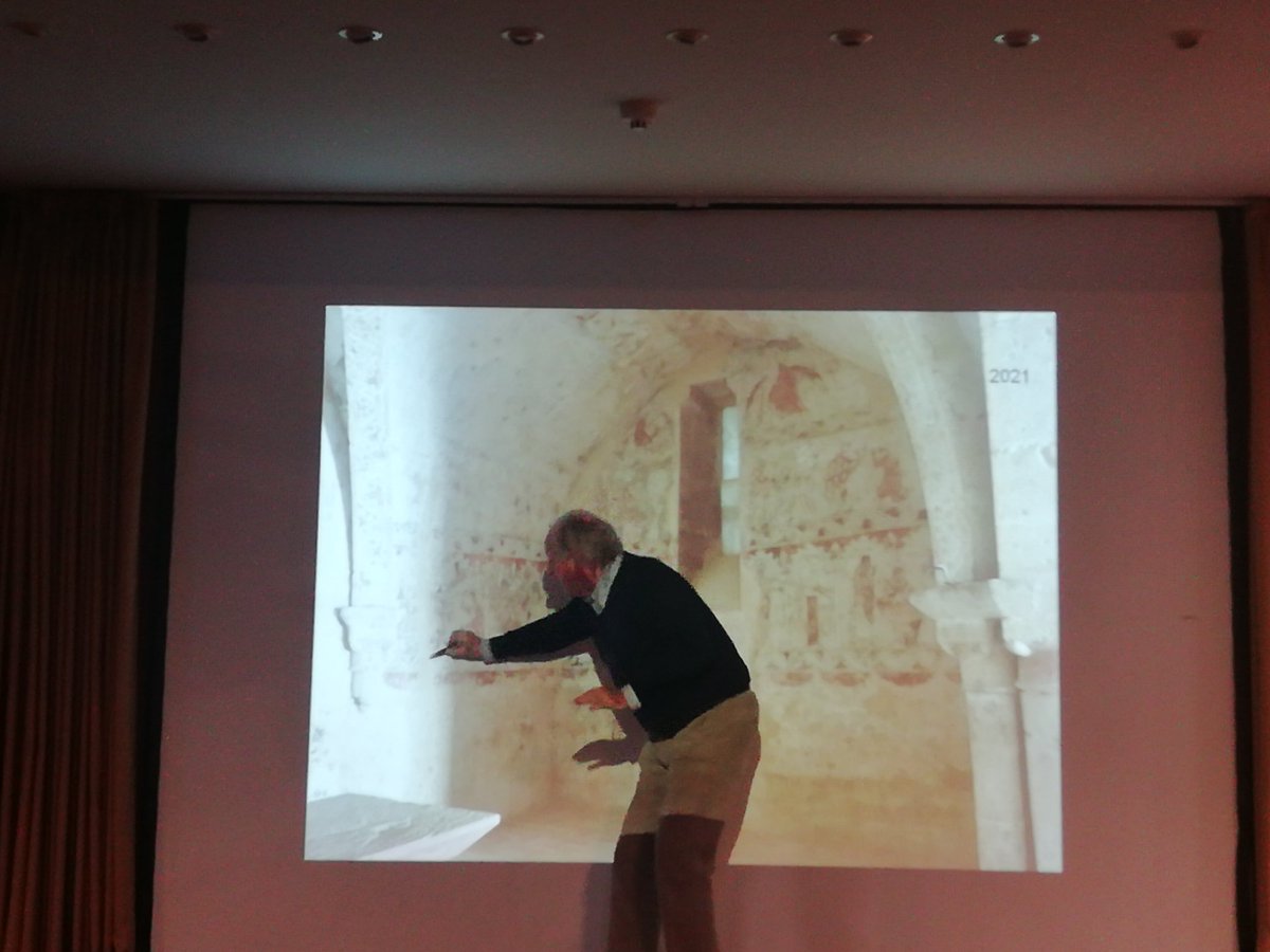 guiartenavarra's tweet photo. La restauración del patrimonio permite salvaguardar #Historia,#Arte y #Signaficado. Favoreciendo el posterior trabajo a la mediación#Divulgación
Un placer conocer de la mano de #LeopoldoGil el trabajo de tantos años y vecinos en torno a la ErmitadeSantaBrígida #Olite.
@cultura_na https://t.co/zE6agjs4PV