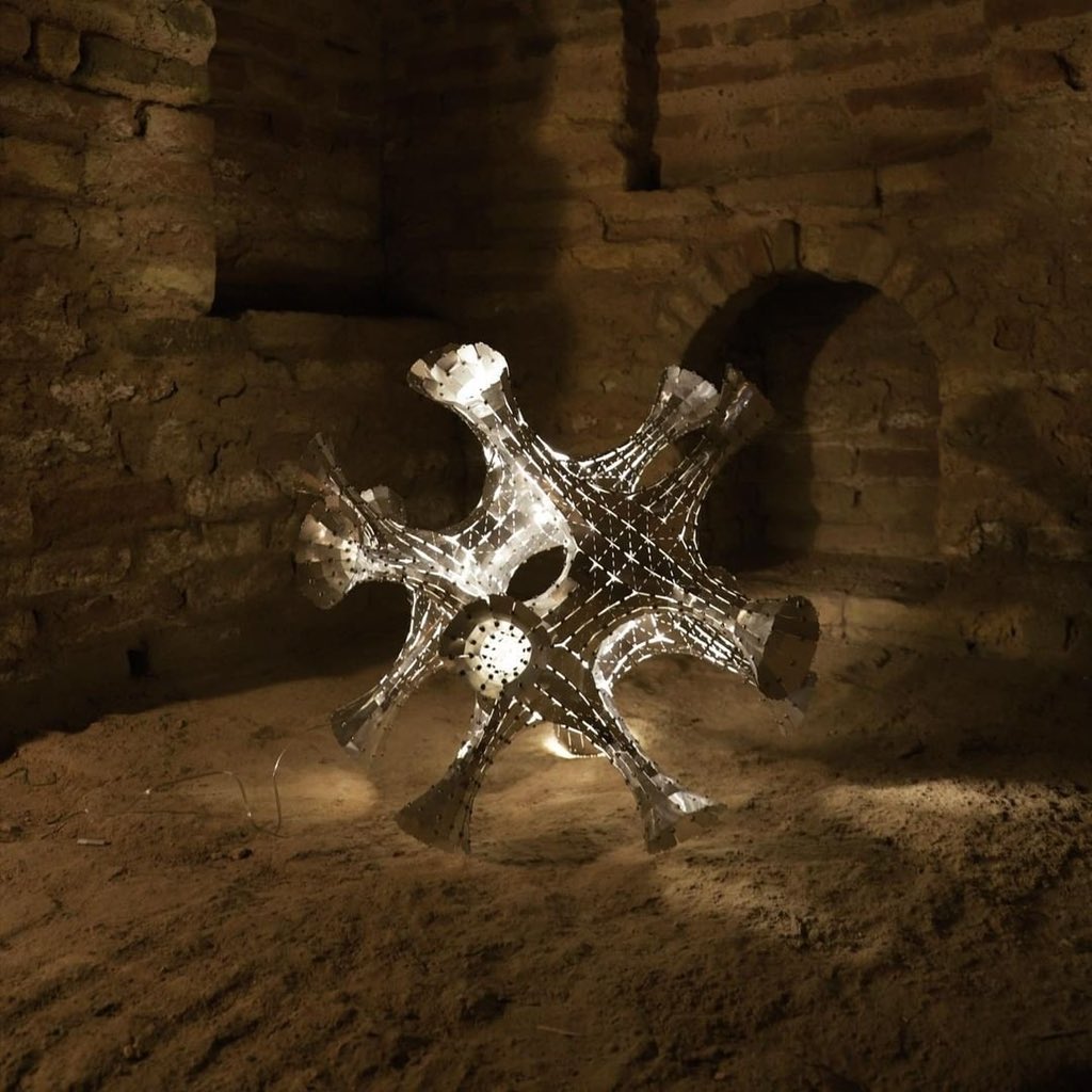 parametricarch's tweet photo. Architects Mohsen Marizad | MoMa and Marziah Zad have created Topological Surfaces, a hybrid tech-design collection.

🖋 Architects: @MohsenMarizad and Marziah Zad 
📸 Photographs: mariestttt  
📍 Location: Ghom, Iran 

#generativealgorithm #generativeart #topology #pavilion https://t.co/q15JP27pIh