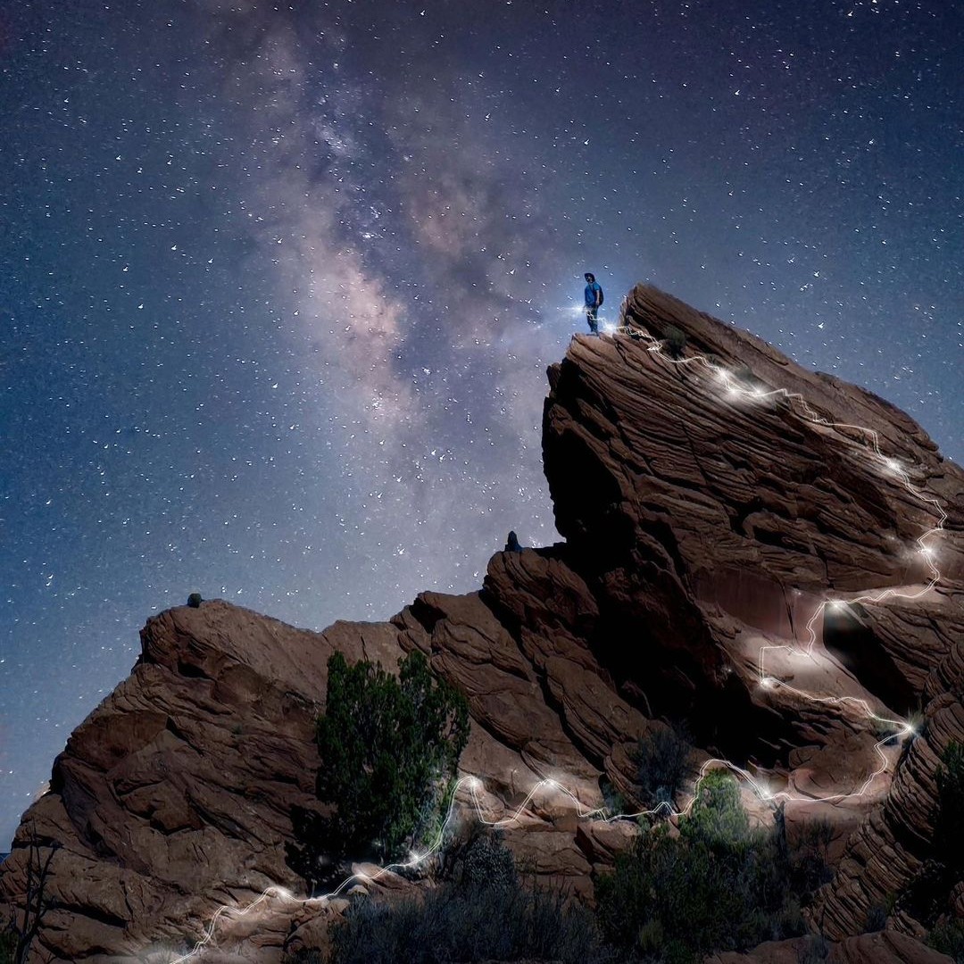 CascadeMTech's tweet photo. One of the many advantages of hiking iconic trails at night is having a viewpoint like this under a canopy of stars.
📍 Wire Pass Trail to Buckskin Gulch
📸: Russell Preston Brown (IG: @dr_brown)
—
#cascademtech #keepontrekking https://t.co/3vhkiGmCfQ
