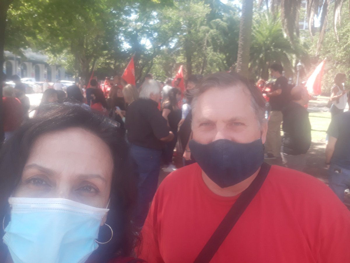 Llegando junto al concejal Christian Meske al Congreso de la UCR en La Plata. Felíz día del militante a todos mis correligionarios!!!