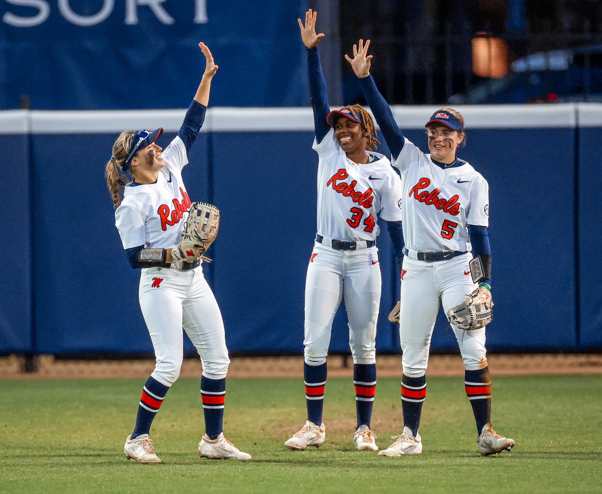 OleMissSoftball's tweet photo. That 𝟐𝟏-𝟒 feeling https://t.co/n5lONBnos8