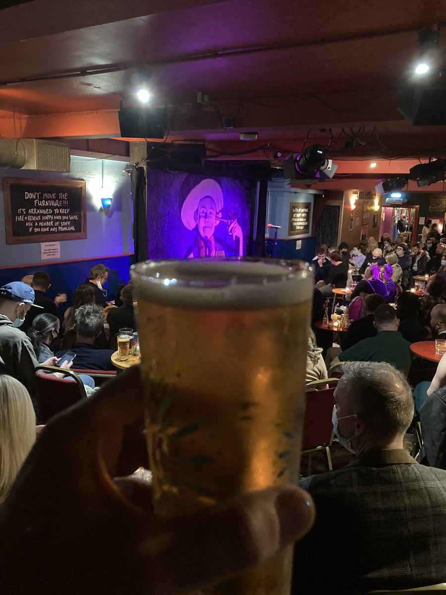 s77tux's tweet photo. First visit to @StandGlasgow to see the legendendary @marknelsoncomic… also sixth #BeerForToday with some @HarviestounBrew #Schiehallion! Who’s in charge, me or the devil?! https://t.co/lPFACrM1Yl