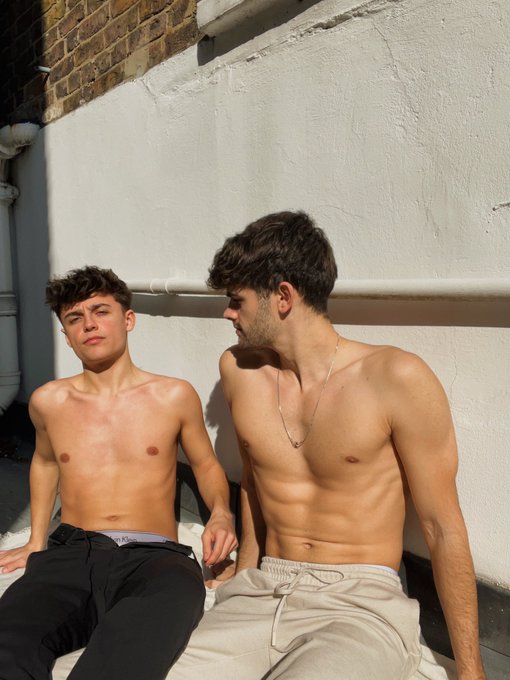 Two boys enjoying the rare London sun ? https://t.co/jsR24Kd3dR