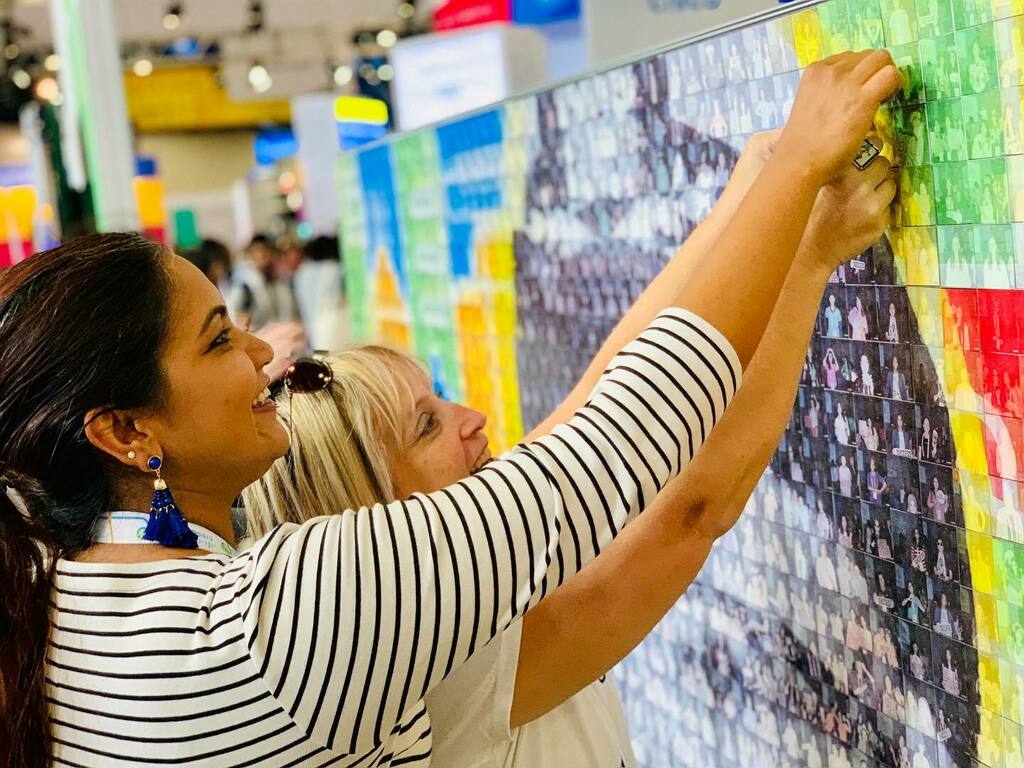 BoothEasy's tweet image. With events like SXSW, your event and the brands you represent will be able to interact with thousands of people a day. How do you make sure you engage with each of them in a meaningful way? (Swipe to see how this happens)

Our Live Mosaic photo experien… instagr.am/p/CbAu-UiuYVo/