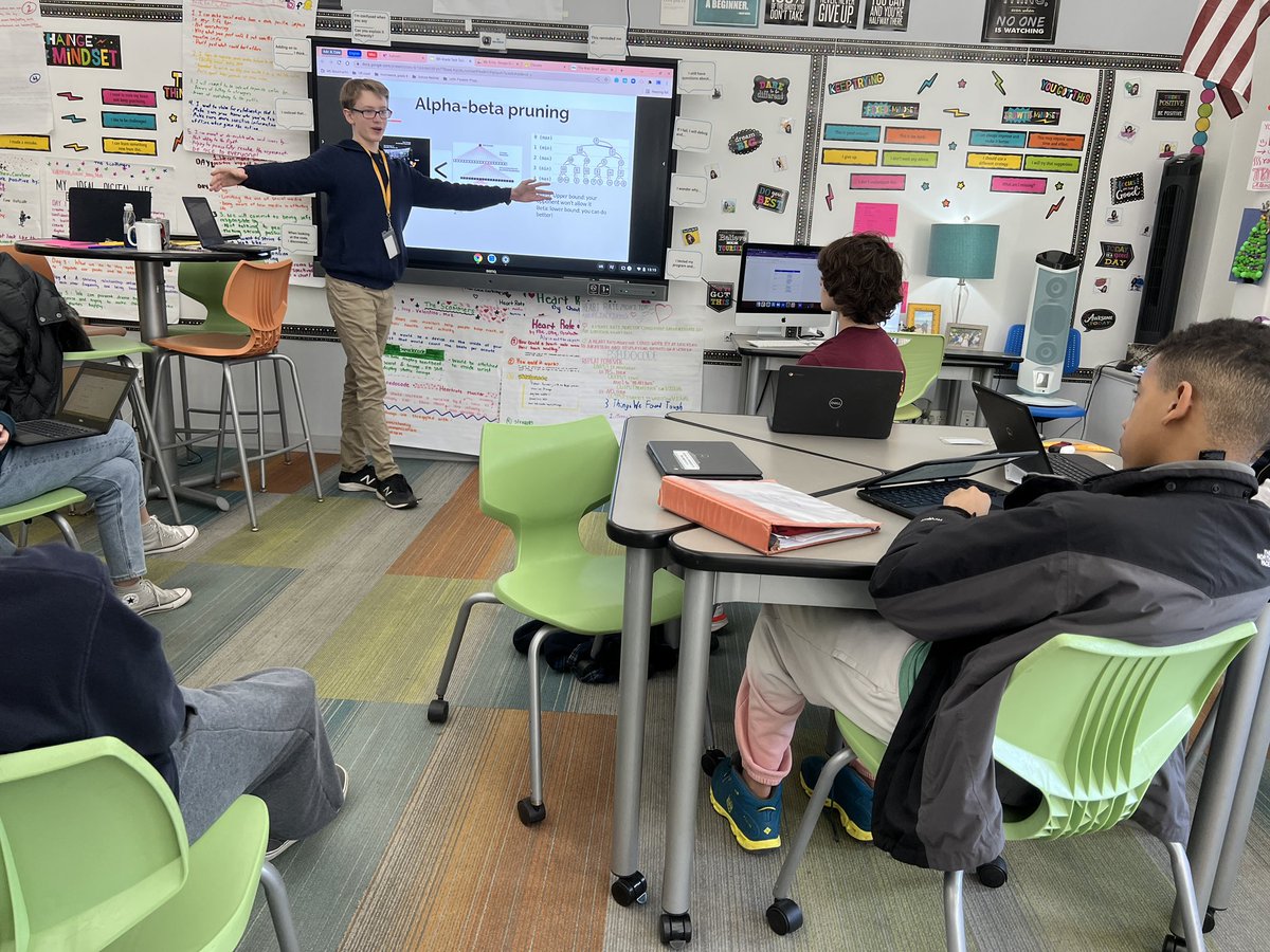 ms_deljuidice's tweet photo. 8th Grade Ss delivering their expert “Tech Talks” to their learning communities #BXVTECH https://t.co/HV5PPGicUk