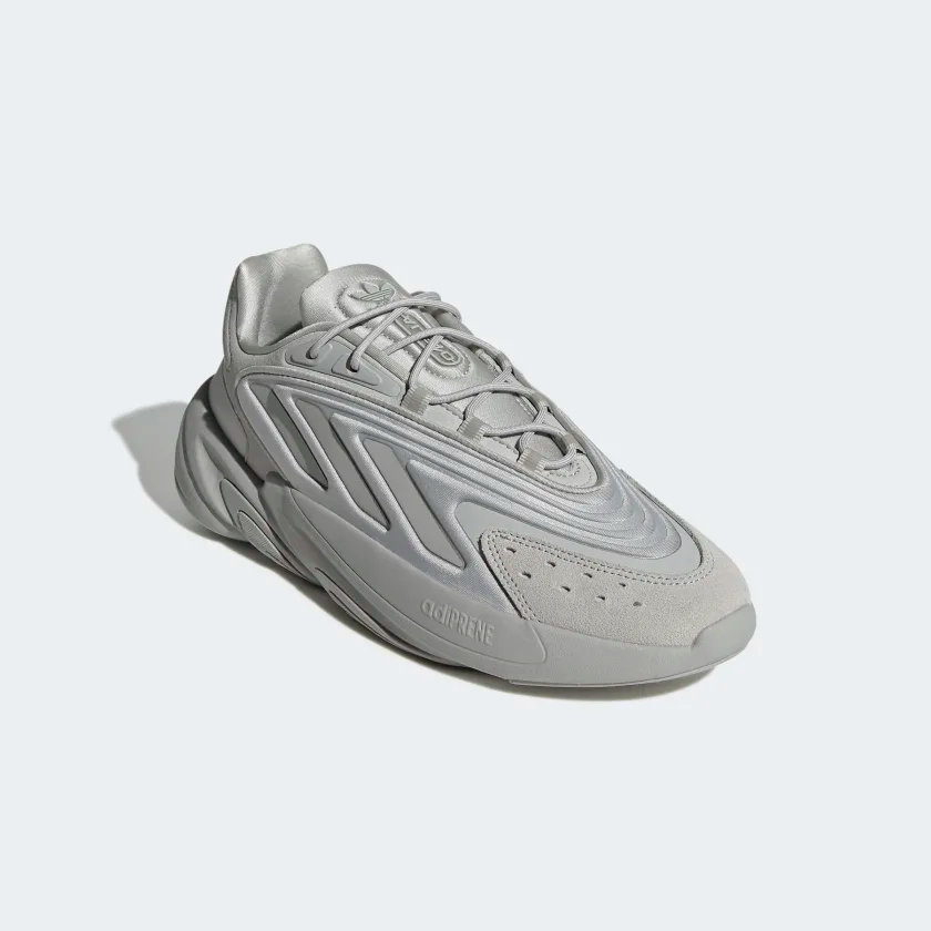 KicksDealsCA's tweet photo. With 3 great colourways that'll fit into any rotation or fit, you get a shoe that can do it all with the adidas Ozelia, a futuristic pair of kicks available from @adidasCA for $140 + free shipping! https://t.co/W67NCh6uER https://t.co/ZeerdZs2ig
