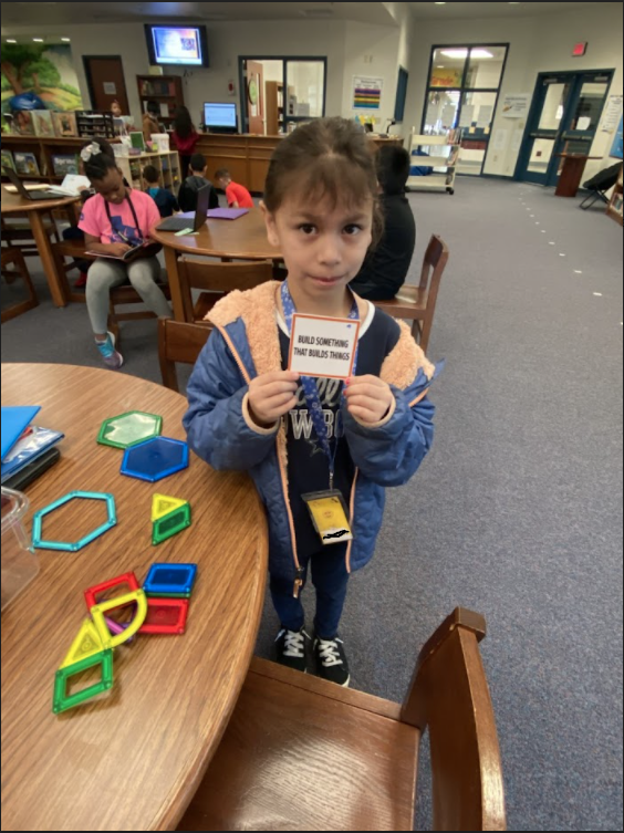 BonnerTylerISD's tweet photo. Our bees have loved the new STEM bin addition to the library media center! They are extending their learning and problem-solving. #TylerISDlibraries #BonnerBees 🐝📚🧠🏗 https://t.co/OVVCTRGR5a https://t.co/jR6WZ257Ue