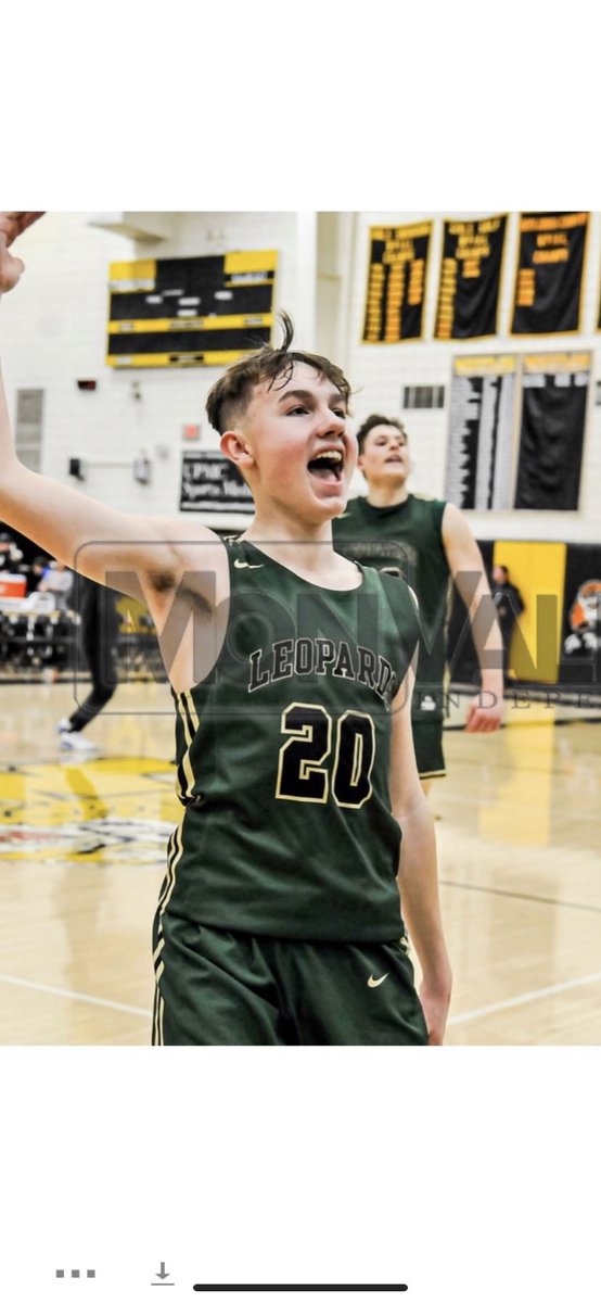 cheeksgordon20's tweet photo. All great things have to come to an end. I would like to thank the supporters, my coaches, and my teammates most importantly for the past 4 seasons. I wouldn’t be the man I am today without all of you. I gave it my all every time I stepped out on the floor. 20✌️💚 https://t.co/lmATzkMej2