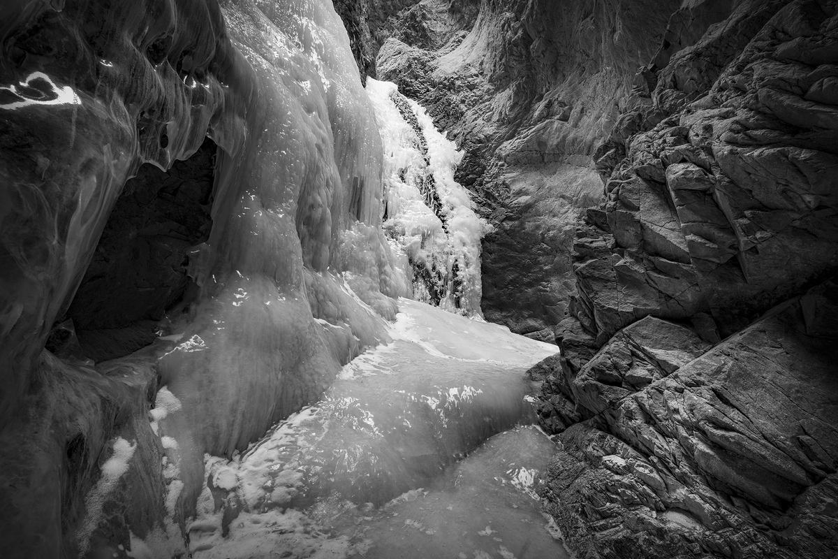 DMartinezImages's tweet photo. Who would like to make my day? Buy now or bid? https://t.co/9fwcpbfWqJ #nftcollection On Foundation. Two 1/1s in the collection of Cold Intentions. #nftphotography #nftcollections #blackandwhitephotography #BnW #bnwphotography #NFTs #bwcrew https://t.co/mzNXDiibeZ