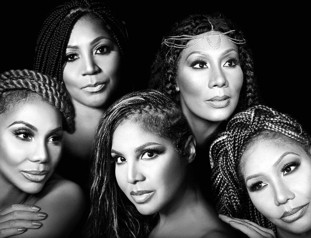 ChefCynthiaC's tweet photo. @RickeySmiley Queen Traci.... May You Rest In Peace.
Braxton Family, Please accept my condolences. #TraciBraxton #fridaymorning #RestInPeace https://t.co/jJ6co9vDNj
