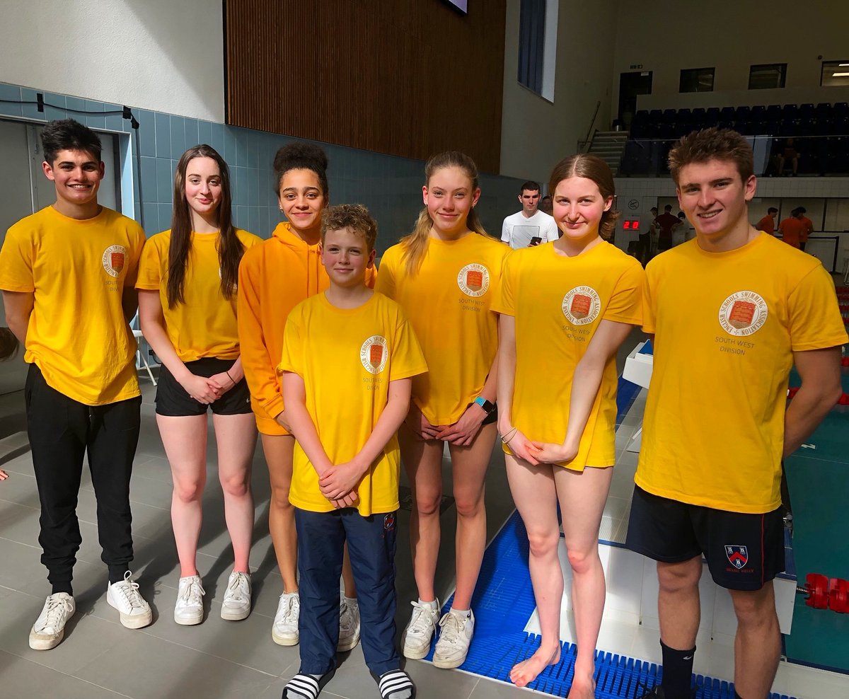 MountKellySwim's tweet photo. The #MKMania continues with our 7 swimmers that have travelled to Coventry this weekend to represent the South West at the @essa_swimming Inter-Divisional Champs 🏴󠁧󠁢󠁥󠁮󠁧󠁿

Lots of medals and PBs on the first day of racing. Well done Arun, Ella, Leah, Jack, Lotta, Blythe and Sam 👏🏽 https://t.co/T5Xy5wWqT4