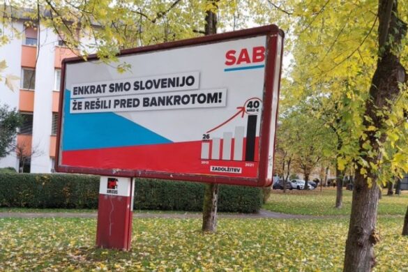 MediaJaka's tweet photo. @metinalista Tak plakat je bil tudi v Postojni. Tudi SAB je ubral preprosto taktiko. https://t.co/E33BObpuPO