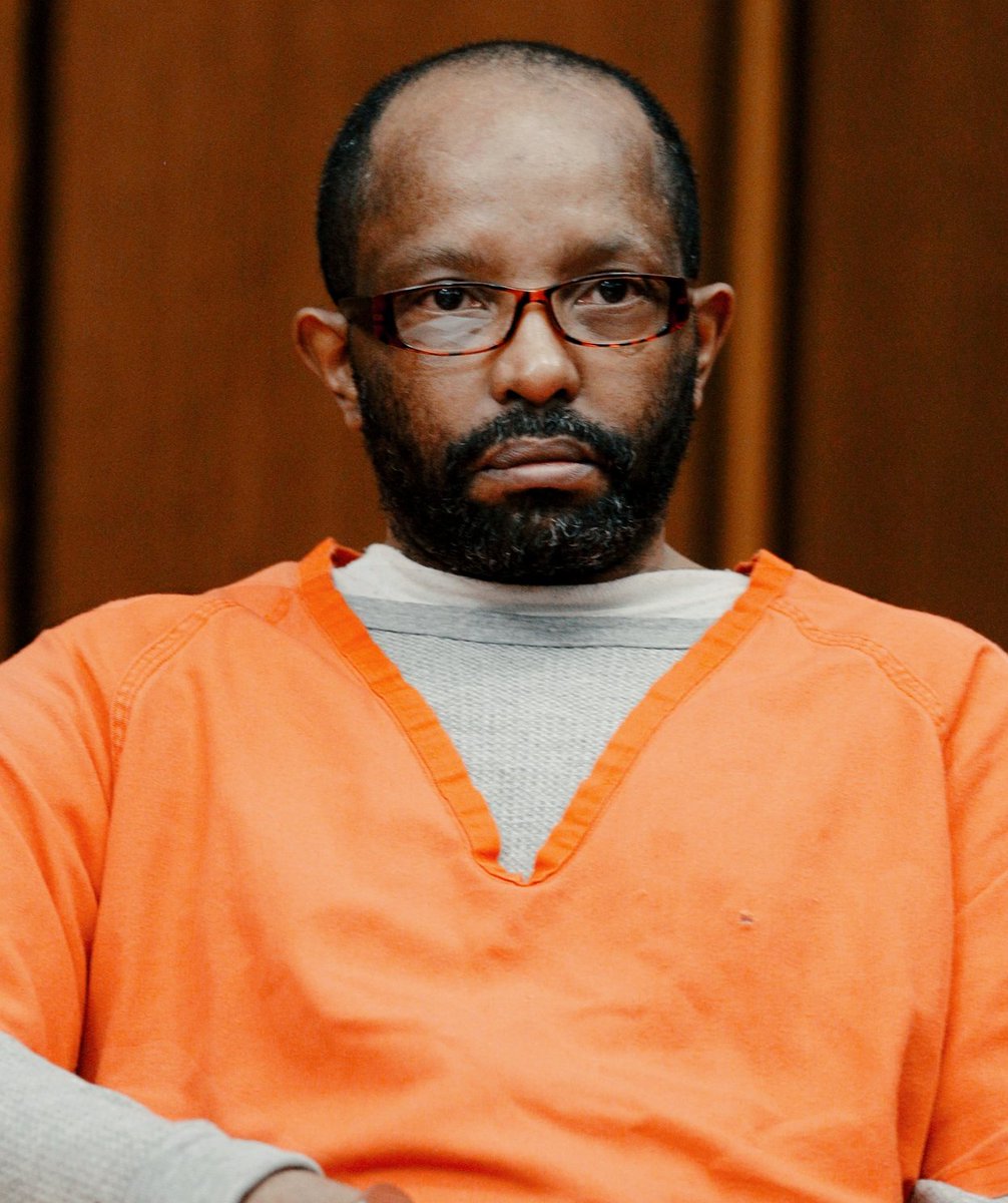 Join Lynette @how2spotakiller as she breaks down serial killer Anthony Sowell (convicted in '11? &amp; all of his 11 victims, a system that failed and a suspect that groomed an entire community (&amp; an unfortunate sausage shop). @oracl3network 
spreaker.com/episode/489964…