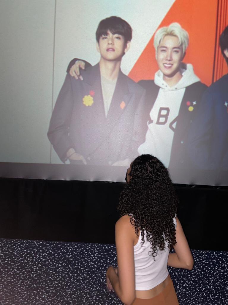 JaelynJacobs2's tweet image. A whole family❤️ #BTSARMY #BTSArmyZA #PTD_ON_STAGE_SEOUL