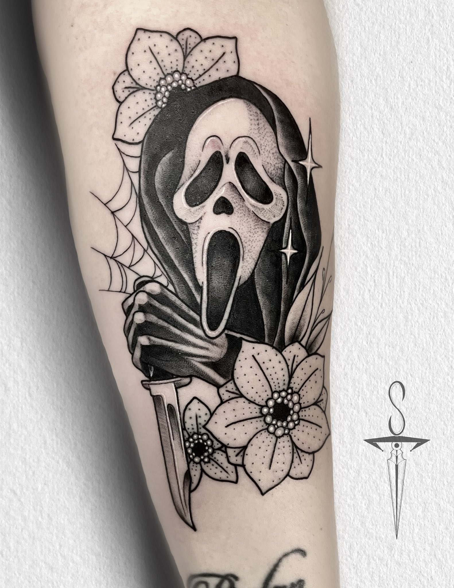 Shay Tarlton on Twitter Gonna start posting more tattoos on here So what  better one to start with than Ghost face      tattoo tattooartist  tattoooftheday scream scarymovie horrortattoo 