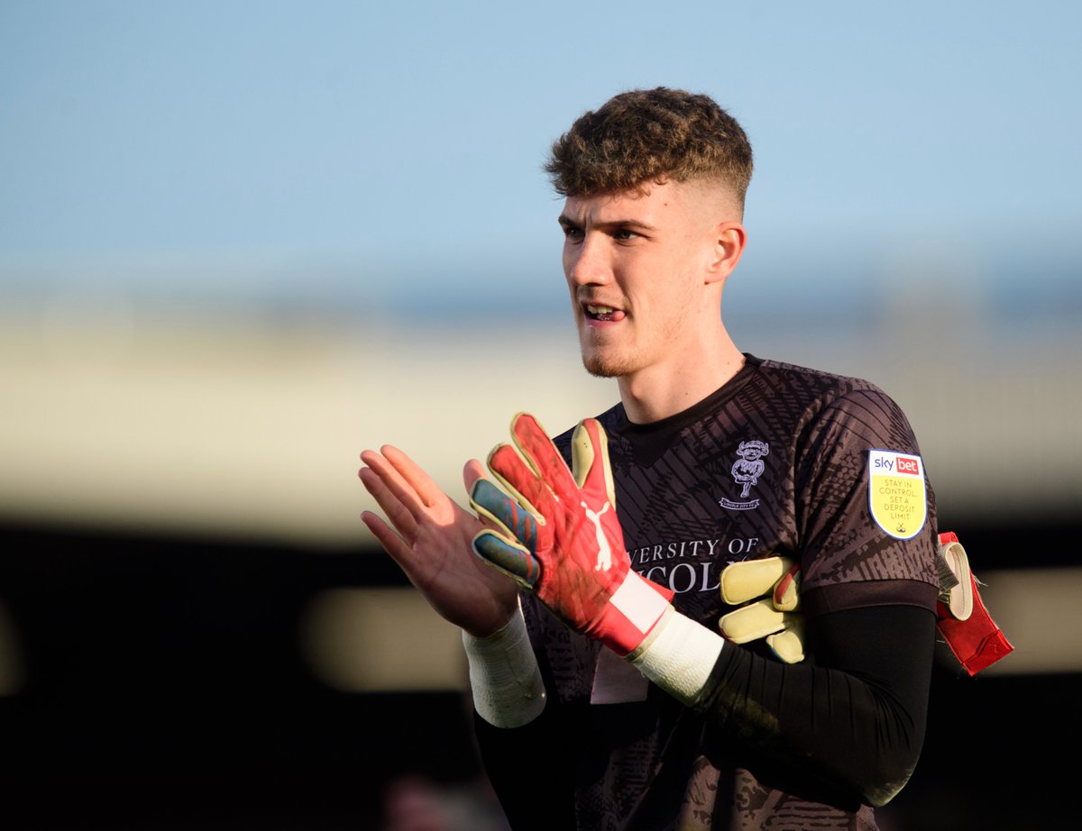 LincolnCity_FC's tweet image. 𝙏𝙝𝙧𝙚𝙚 𝙥𝙤𝙞𝙣𝙩𝙨 𝙖𝙣𝙙 𝙖 𝙘𝙡𝙚𝙖𝙣𝙤, @wrightjorda ✅