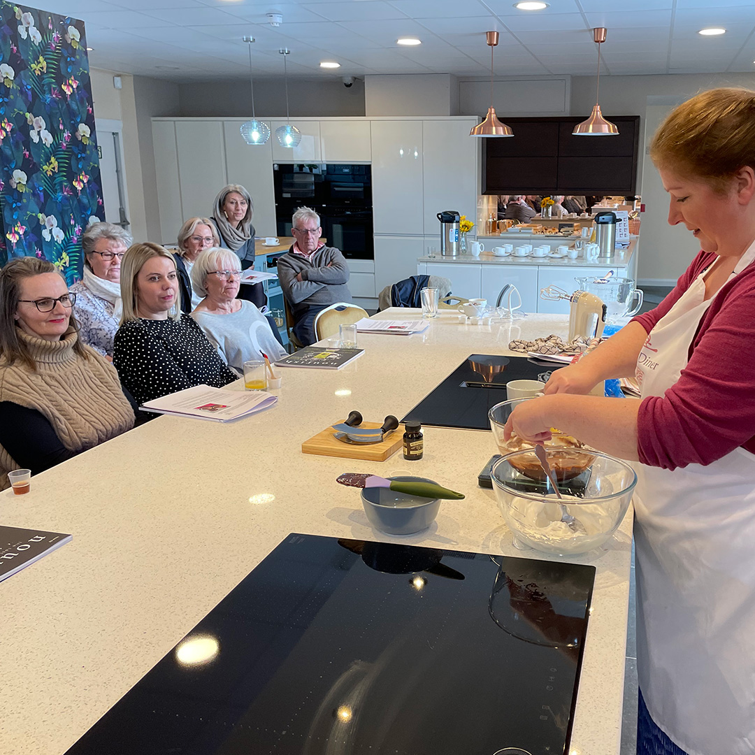GilesElectrical's tweet photo. We enjoyed the sunshine, great company, tips and tricks from the talented Samantha and many delicious chocolate creations!!
Thanks to those that joined us we hope you enjoyed it as much as we did. We look forward to seeing you at our next event!
#chocolatecakeday #cookingevent https://t.co/NV2QtejoIL