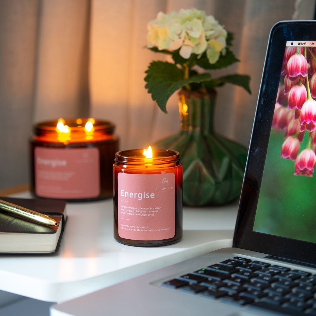ChilliWinter_'s tweet photo. Candle lovers, ask us anything about candles! 🙋

Is there something you've always wanted to know? How we make them? What's in them? How to make them last longer?

Ask us and we'll give you the inside know-how!

Drop your comments below 👇🏿

#candlelover #candleaddict #candletime https://t.co/P2jpveXeBt