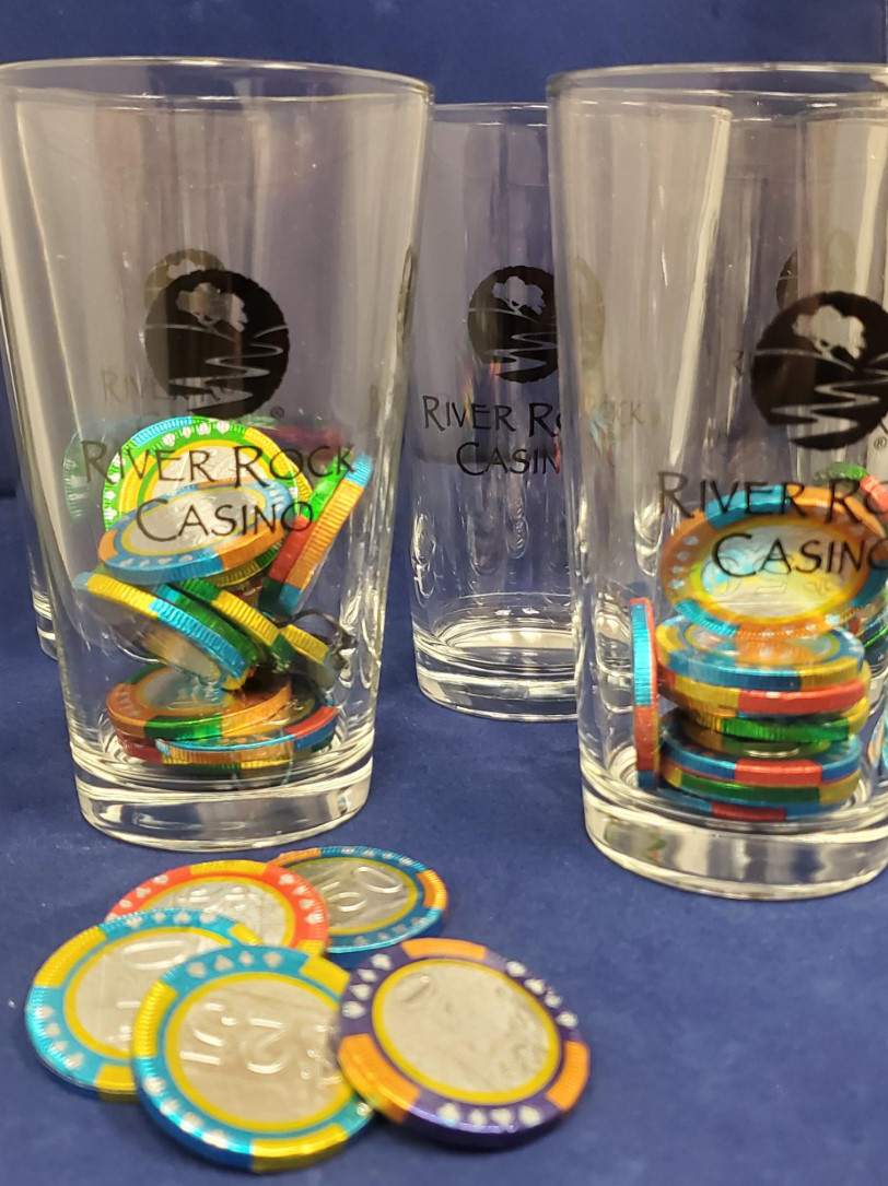 RRCasino's tweet photo. We're giving away pint glasses today, just in time for your St. Patty's Day celebrations! Stop by today starting at 8a and pick up your #free gift just for playing!
#wincountry #easywin #freegift #pintglasses #winner #casino #slots #tablegames #playerperks #sonomacounty https://t.co/yxDlgOx8kr
