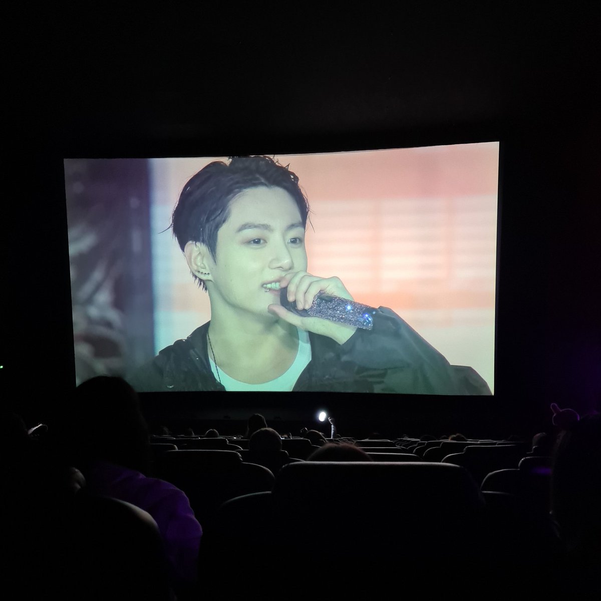 dreamyatsu's tweet photo. we had the best evening ever, so happy i got to escape life a bit!! @taesfelicity 🥺💕
#PTDLIVEVIEWING #PermissionToDanceInGermany https://t.co/JsneHhcTW3