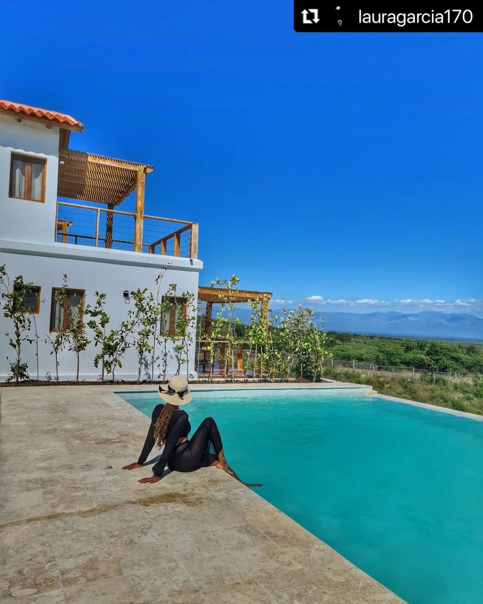 “La mitad de la belleza depende del paisaje, y la otra mitad de la persona que lo mira”. 
.
.

📸: <a href="/lauragarcia170/">laura garcia</a> 
.
.
📍 @altosdelacaobita 
.
.
#DescubreAzua 🇩🇴