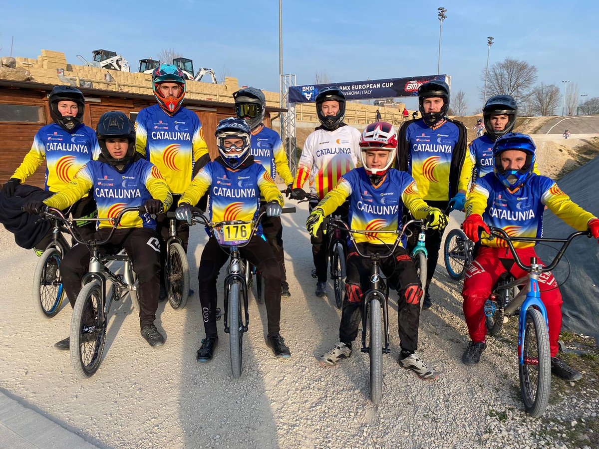 ciclismecat's tweet image. 🚲 La selecció #ciclismecat s'ha desplaçat aquest cap de setmana a Verona 🇮🇹 per entrenar en el circuit que obrirà la #BMXEuroCup22 els pròxims dies 2 i 3 d'abril. 

🔝Una experiència necessària en un circuit amb rampa de supercross de 8 metres! 

#esportcat #BMX