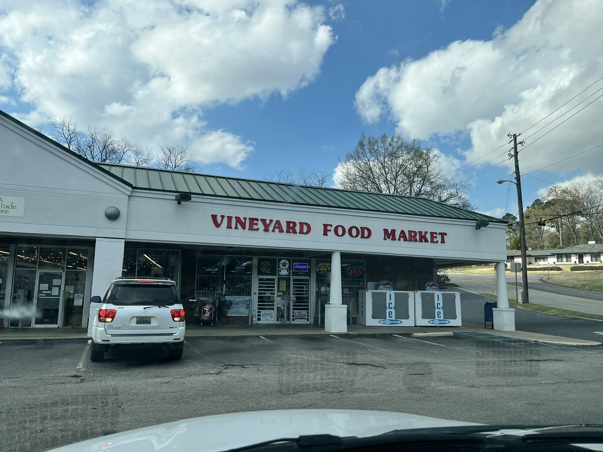 ziscuit_shop's tweet photo. We have a new member of the family, Vineyard Food Market!
Stay tuned for a $100 grocery giveaway we will be sponsoring with #vineyardfoodmarketbham.
#ziscuit #cheaperfood #groceryshopping #foodinsecurity https://t.co/fEtZtwXwtP