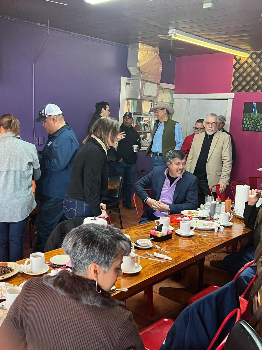 lamantia4texas's tweet photo. Thank you, Commissioner David L. Fuentes and Mercedes Mayor Oscar Montoya, for inviting me to celebrate in todayβs Rio Grande Valley Livestock Show Pre-Parade Breakfast at Don Vetoβs in Mercedes. Congratulations to the Live Stock Show Court and Grand Marshal! #SD27 #txlege #RGVLS https://t.co/vqWslRpXj4