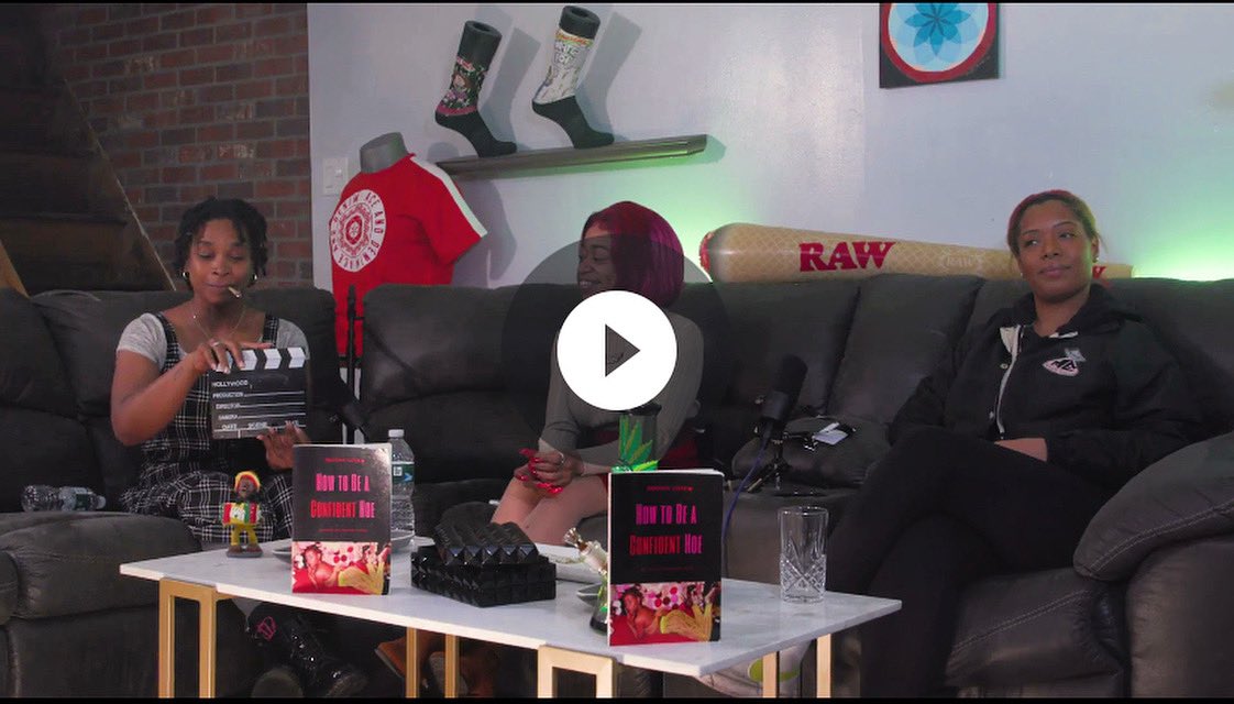 hopruh's tweet photo. Check me out as I fill in for @TheConfidentHoe on a podcast interview about #TheConfidentHoe . She couldn’t come in due to engaging in #Thotivities so I’d post sample clips of this interview via my IGTV 😌 Full 30 min episode would be on YouTube 4 #SpringBreak 🥳 Stay Tuned! https://t.co/1tlbC5XGF2
