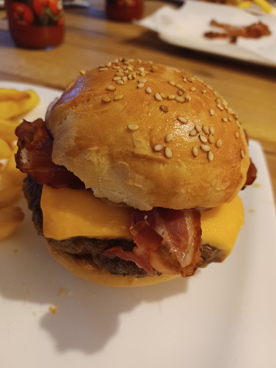 Stefan Riedel tweet media