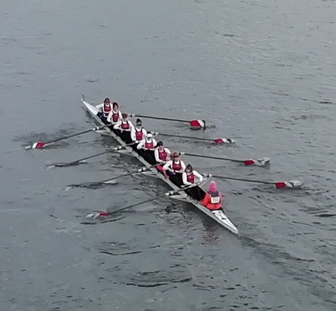 rossrowingclub's tweet photo. After 3 years, we get to row the Tideway again in @WEHORR. Our club managed a mix of youth and masters to turn out a crew. Proud of our efforts today and thanks to @sallypettipher super cox. What a great spectacle to manage - great organisation . #goross #womensheadoftheriver https://t.co/4emPOLP4PX