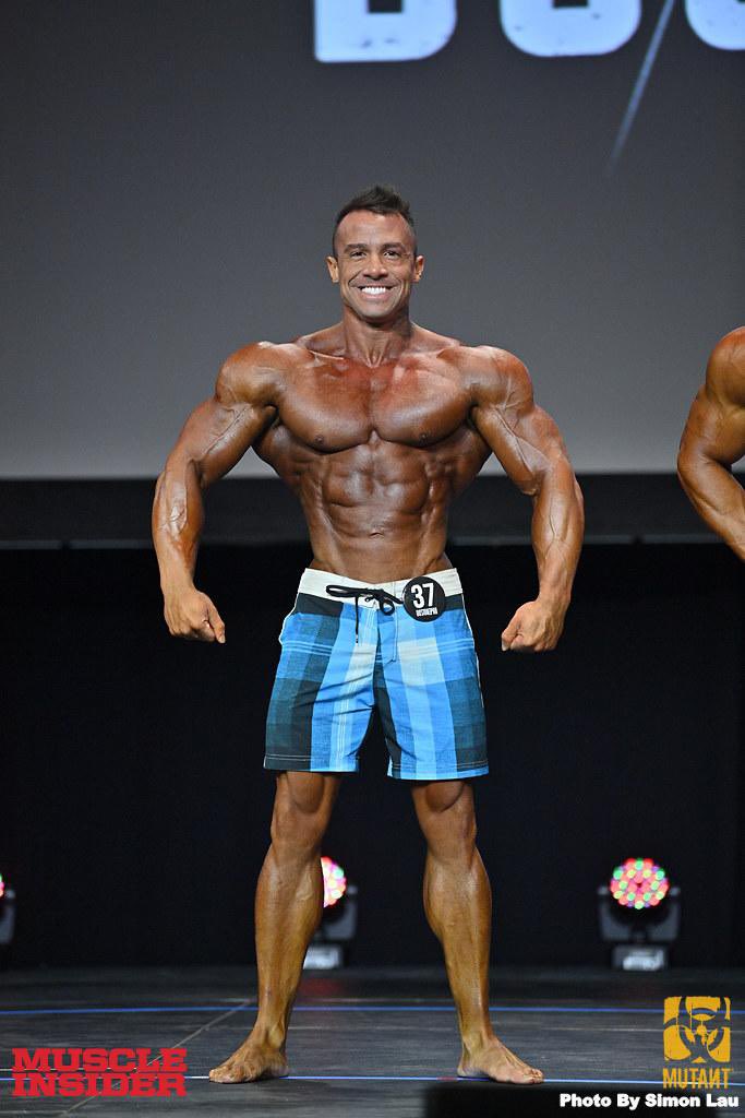 muscleinsider's tweet photo. Boston Pro Show Menโs Physique Class ๐ธ photos at https://t.co/Zg7cGQuGpm. Our contest coverage is sponsored by MUTANT https://t.co/VI0FZjdCSW #bostonpro #bostonproshow #ifbbpro #muscleinsider #bodybuilding #mensphysique https://t.co/B6nWjMuxMI