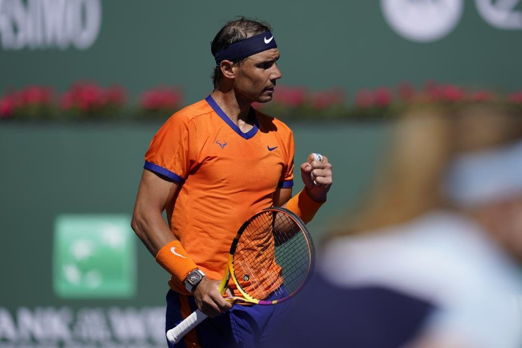 Ni con 2-5 abajo en el set definitivo.

No se puede dar por perdido a Nadal hasta que no le estés dando la mano en la red. Es un animal competitivo increíble. Simplemente, Rafa.