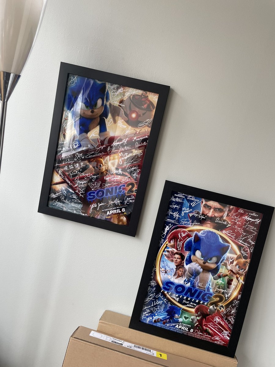 Mkhitarenc's tweet photo. I got my posterss signed by our anim team ^_^ #NFTProject #NFTCommunity #animation #anim #animationjobs https://t.co/DhqBONcomE