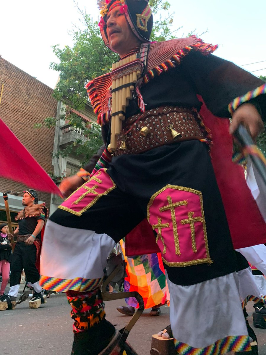 CasaGatica's tweet photo. Festival Migrante a todo trapo en la puerta de @CasaGatica https://t.co/NKi4KcSp8b