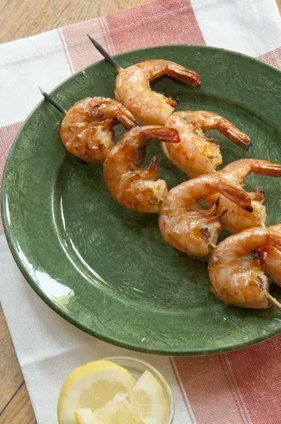 If you LOVE shrimp as much as I do, this grilled shrimp recipe is calling your name! 

RECIPE: buff.ly/2wvCaWr
#seafood #shrimp