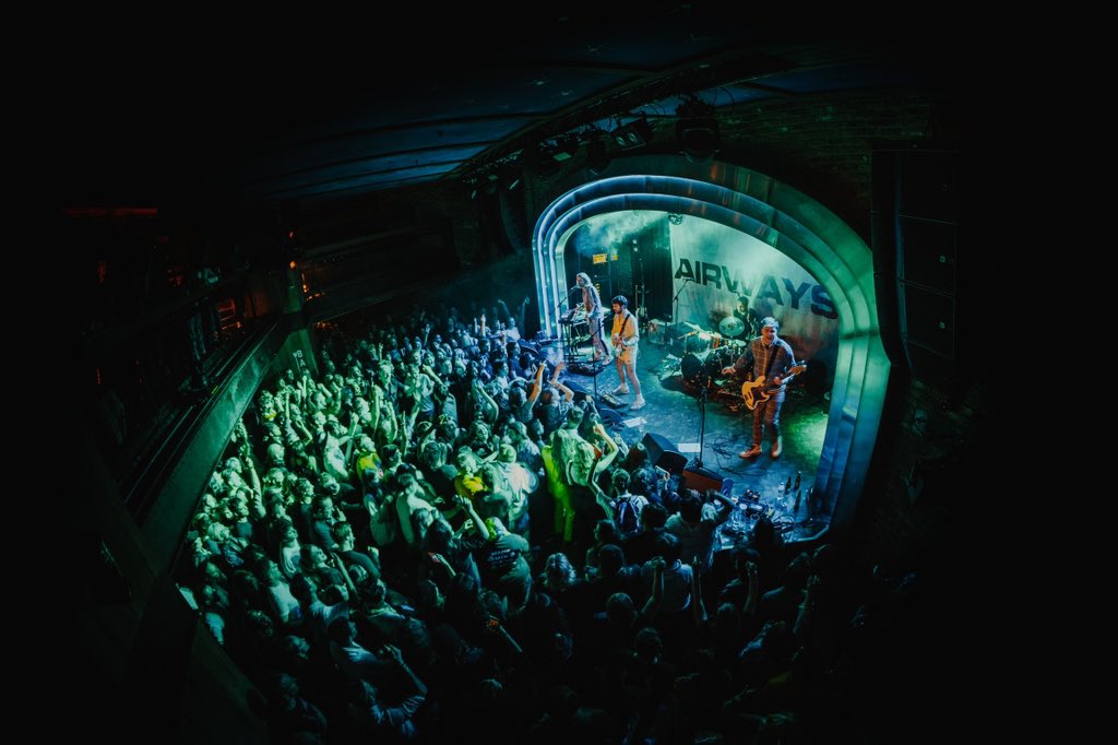 London, that was insane. Thanks for making an unusual bunch of boys feel like rockstars. 

📸 @harrists1